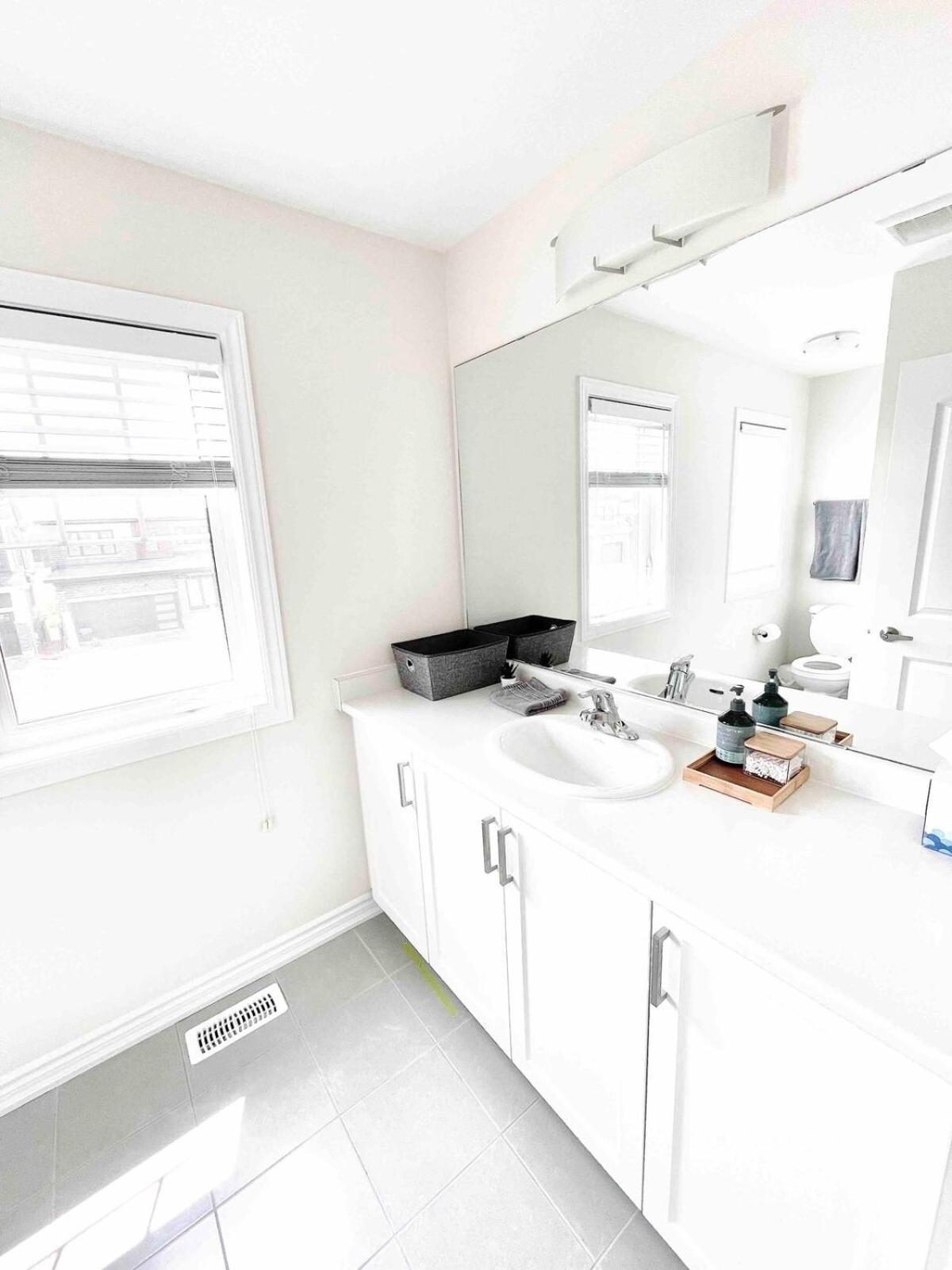 Large 5 Bedroom Newly Built Home Sleeps 12 Persons Thorold Bagian luar foto